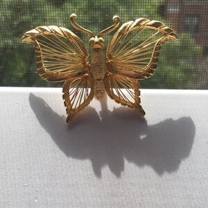 🟣Vintage Gold Tone Butterfly Pin/Brooch